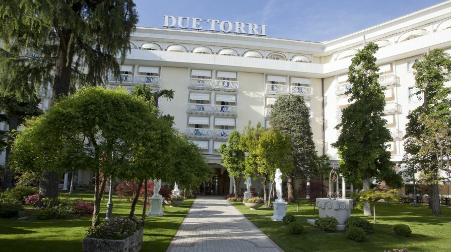 אבנו טרמה Hotel Due Torri מראה חיצוני תמונה